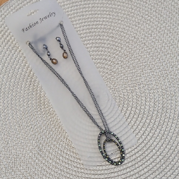 Jewelry - Fashion Jewelry Silver and Gold Necklace Set